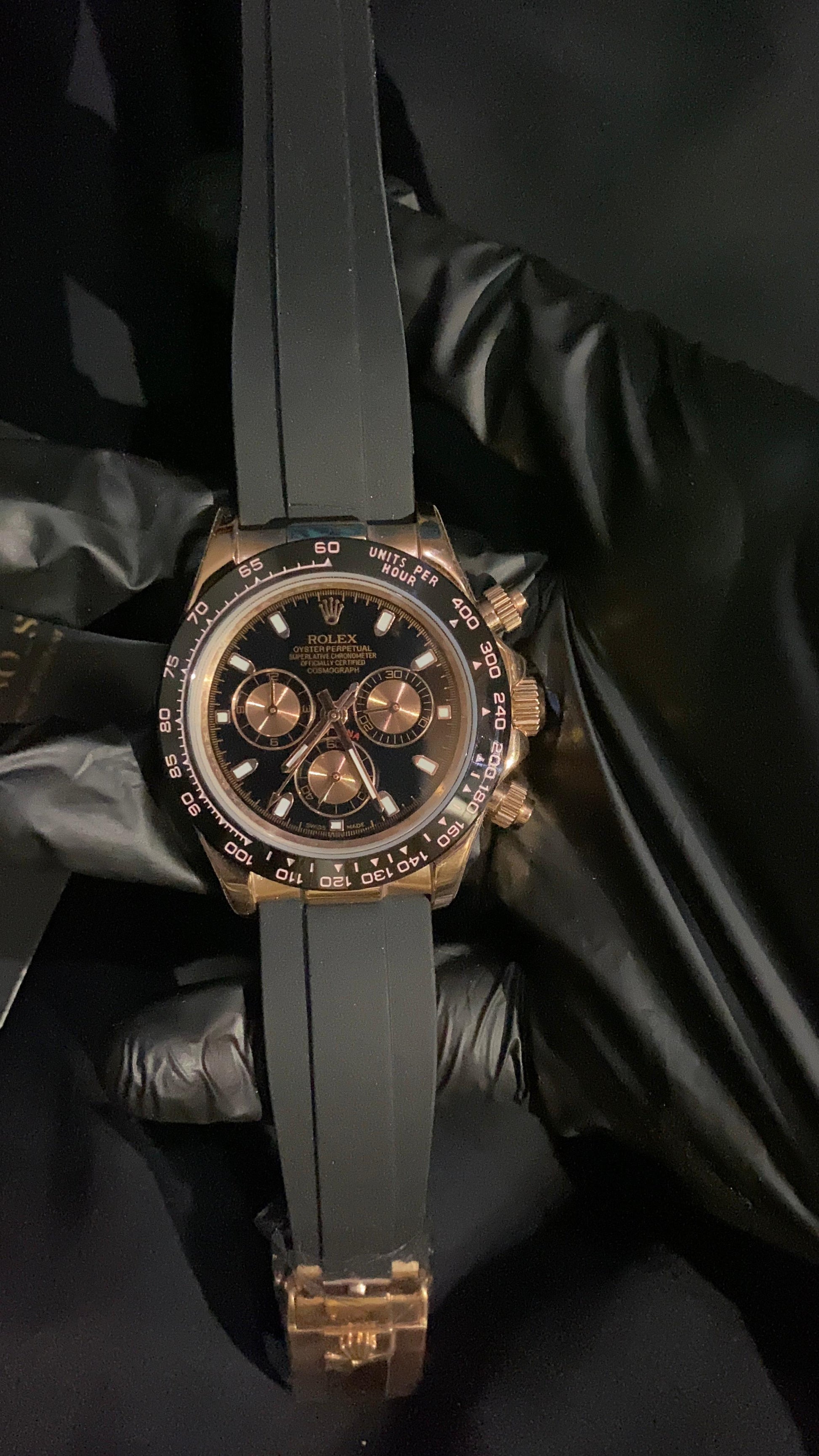ROLEX COSMOGRAPH DAYTONA ROSE GOLD DIAL BLACK OYSTERFLEX