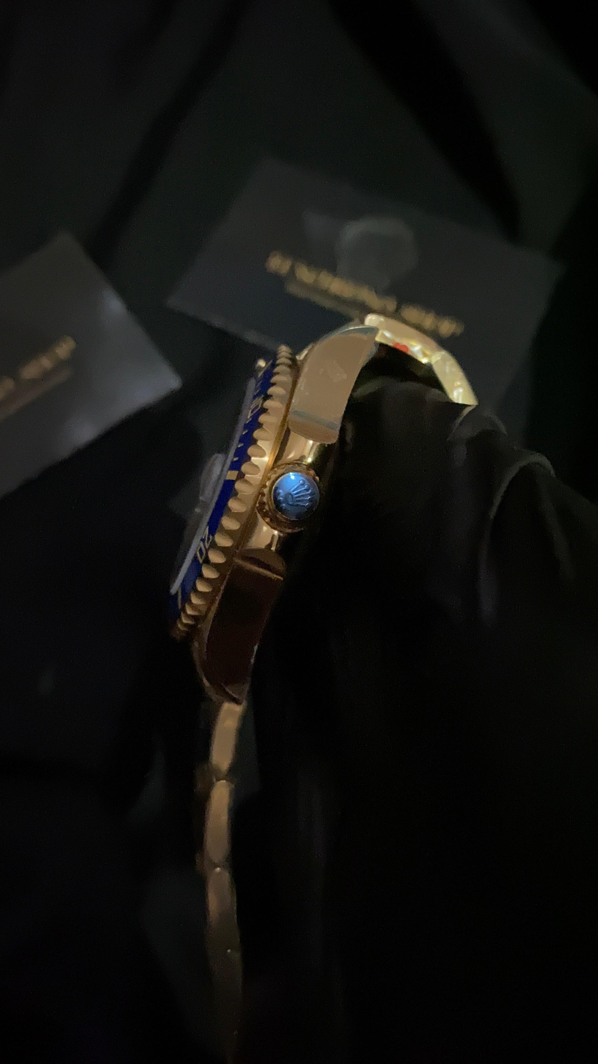 ROLEX SUMBMARINER DATE YELLOW GOLD & BLUE DIAL