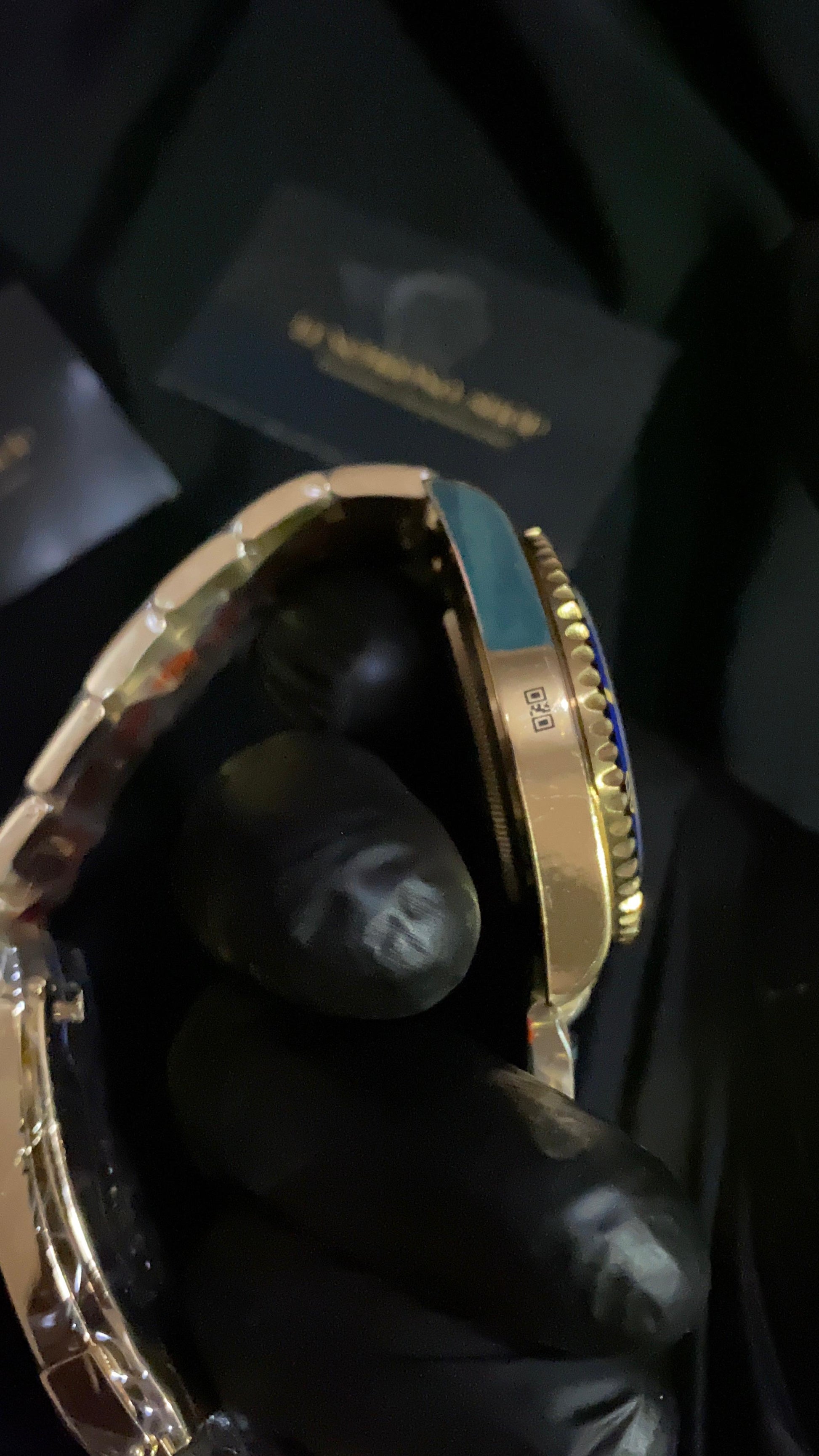 ROLEX SUMBMARINER DATE YELLOW GOLD & BLUE DIAL