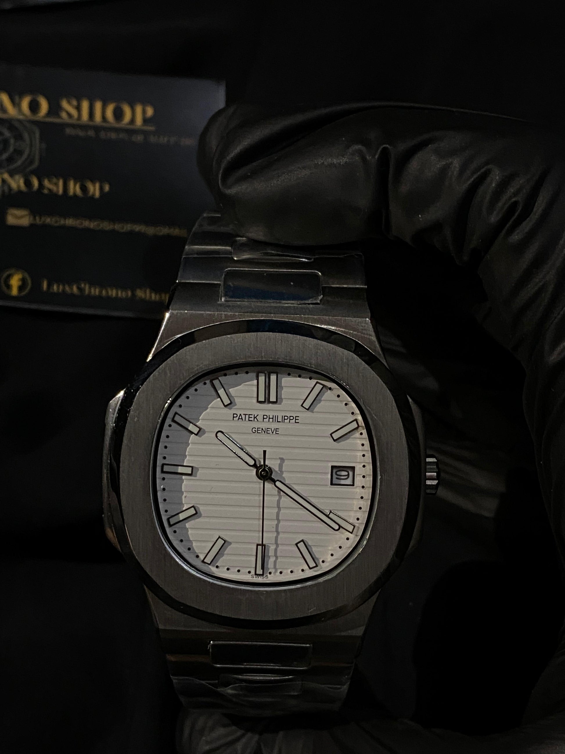 PATEK PHILIPPE NAUTILUS WHITE DIAL