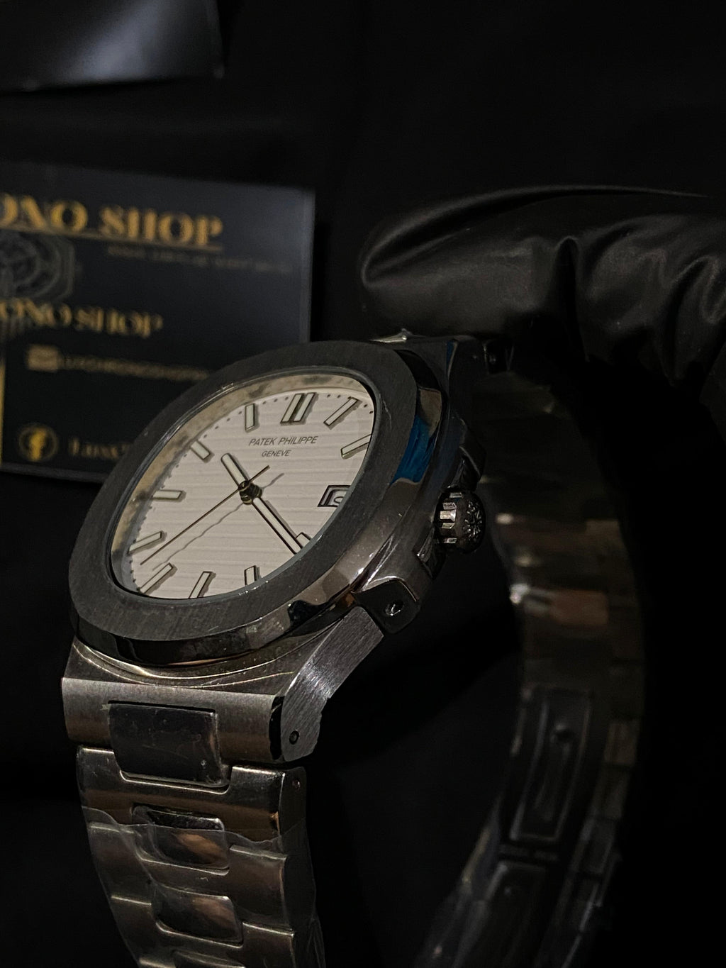 PATEK PHILIPPE NAUTILUS WHITE DIAL