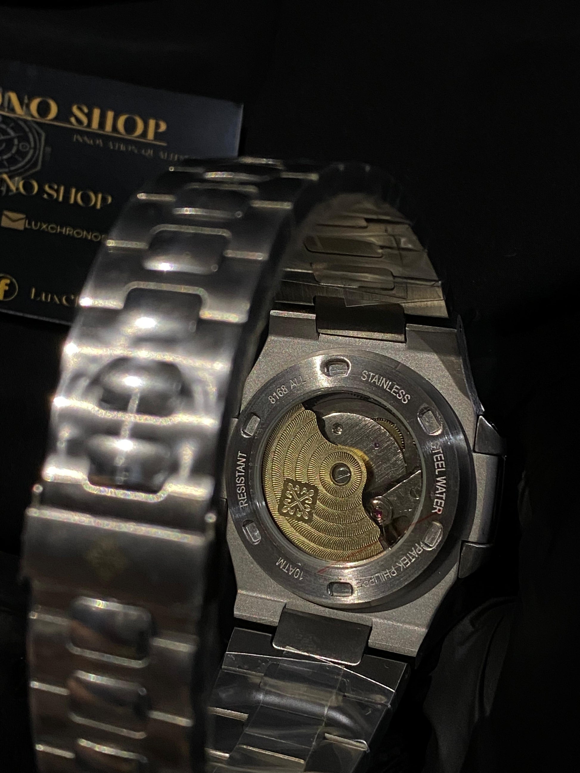 PATEK PHILIPPE NAUTILUS WHITE DIAL